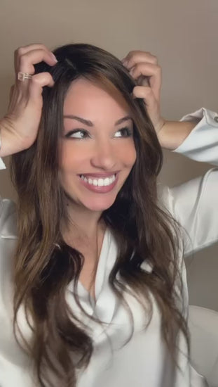 Video indossata - parrucca Pandora su misura capelli veri Remy 100%, glueless senza colla, effetto cute naturale silk top, dispositivo medico CE detraibile  per alopecia e oncologia - LadyDeWig